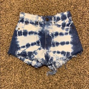 Levi’s high rise denim shorts